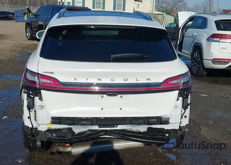 2022 Lincoln Nautilus Reserve z USA, uszkodzony, nr VIN 2LMPJ8K98NBL23191